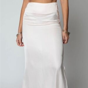 NWT Stillwater light pink satin side slit skirt